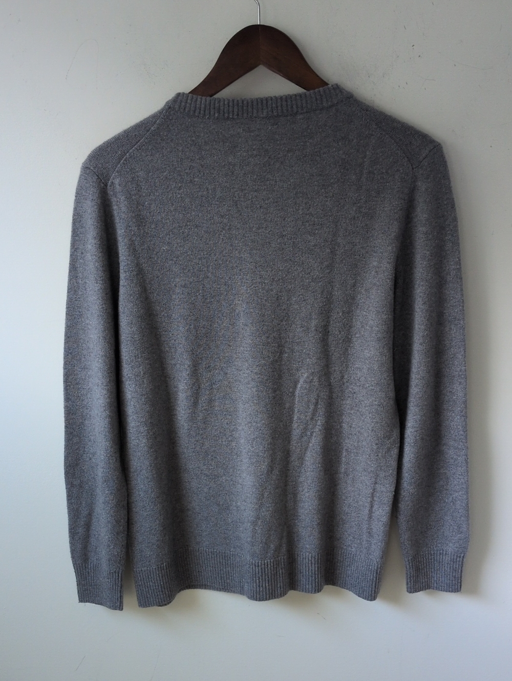 Saks Fifth Avenue Women's Grey Wool Cashmere Cozy Crewneck Sweater Size? - Picture 6 of 6